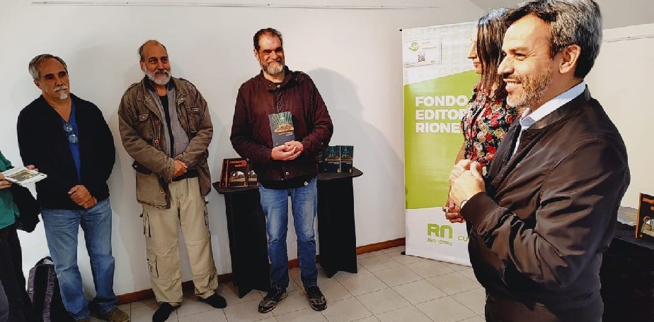 El FER realizó una nueva entrega de libros a autores rionegrinos